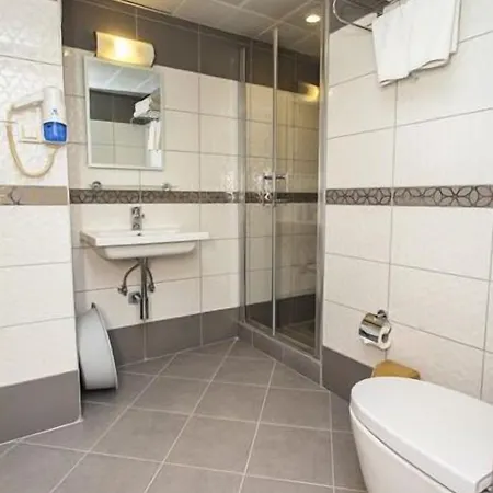 Prince Apart Hotel 公寓式酒店 3*