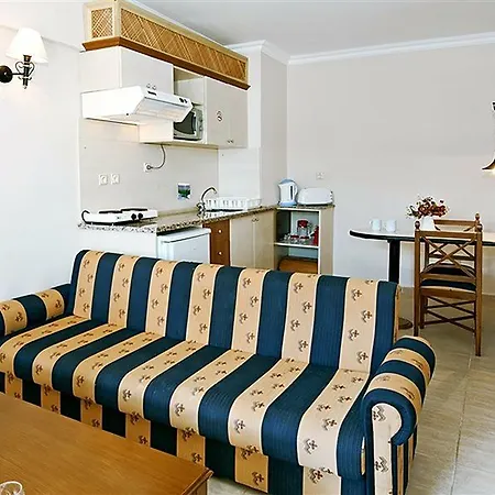 Prince Apart Hotel 3* 伊丘美勒